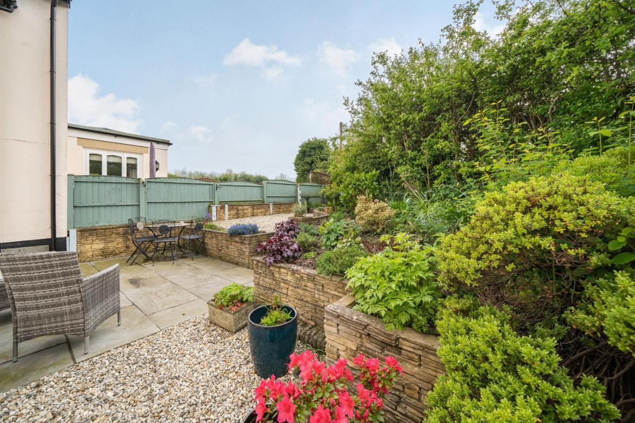 Amber Cottage Holker エクステリア 写真